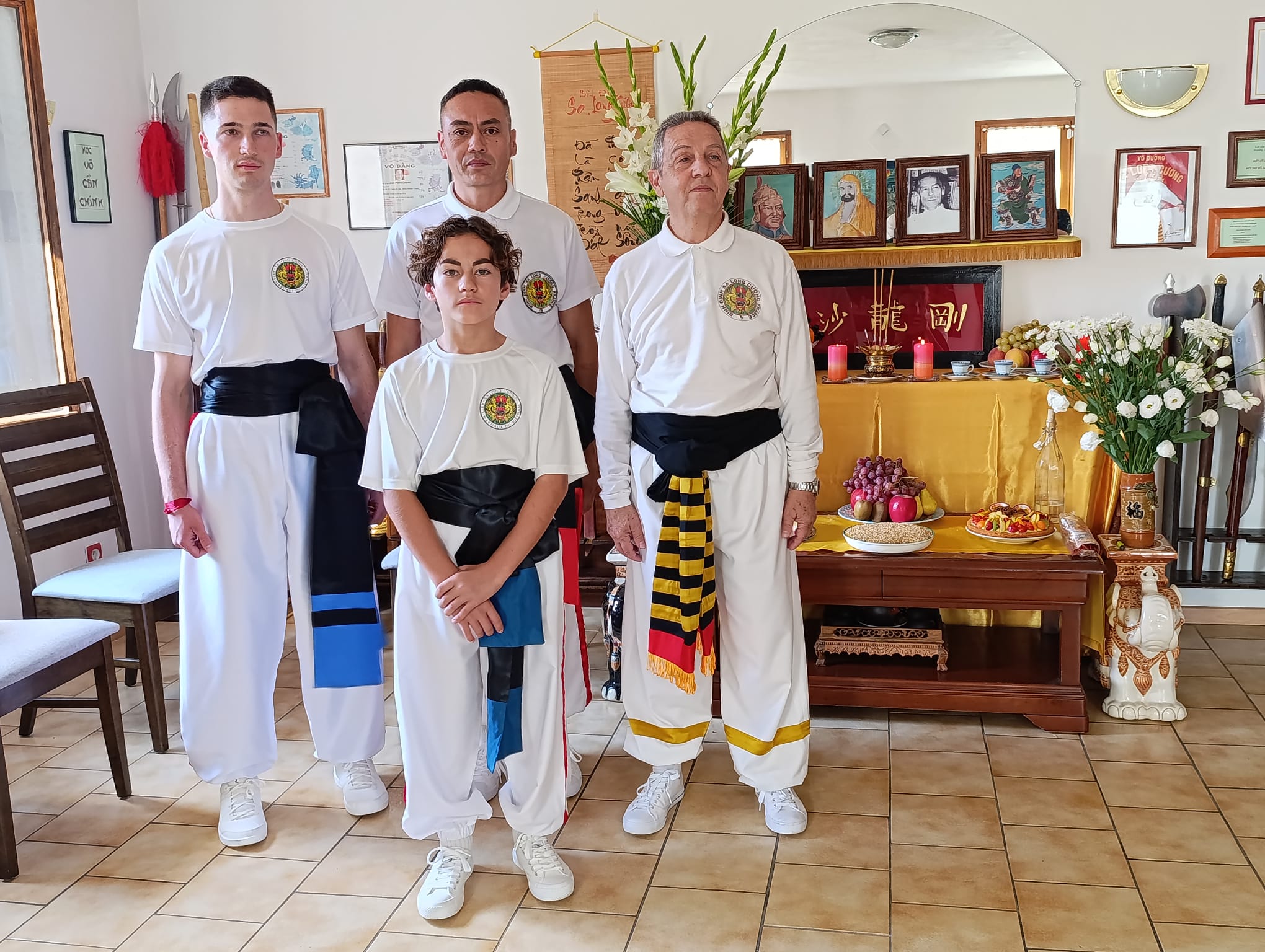 Võ Sư Jean Pierre Cabras avec Rainier, Liam et JM
